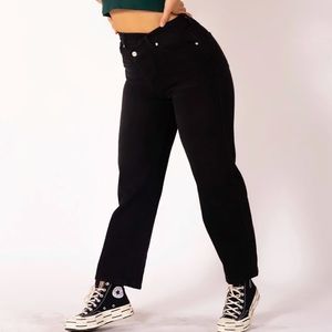 Revice Denim 90’s Baby/Joey Black wash, size 24, twisted waistband